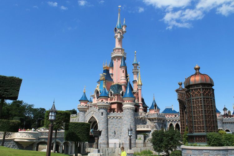 Attractions in France - Disneyland Paris