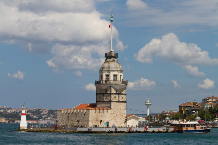 Maiden's Tower or Maiden's Tower (Kiz Kulesi) in Istanbul - What to see in Istanbul
