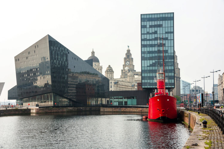 What to see in England - Albert Dock in Liverpool