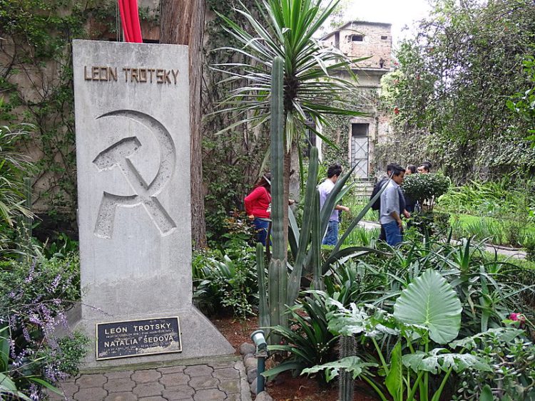 Leo Trotsky House Museum - What to see in Mexico