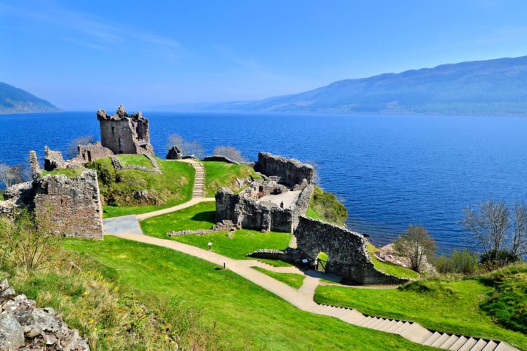 Loch Ness Lake - Sites in Scotland