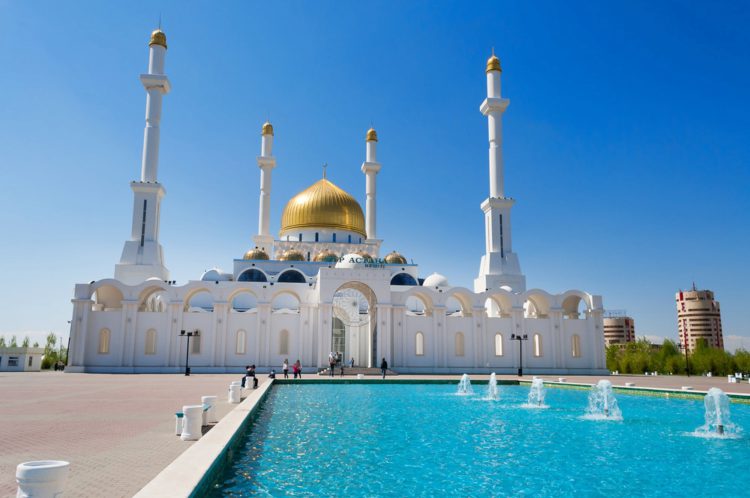 Nur-Astana-Moschee - Wahrzeichen Kasachstans