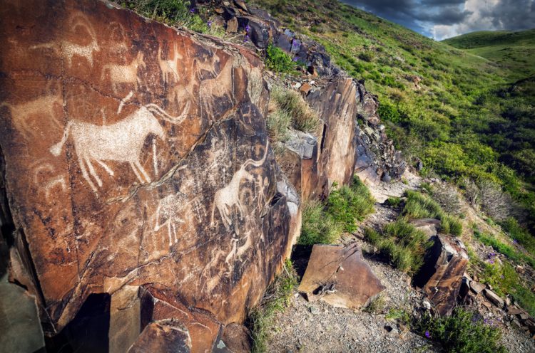 Petroglyphen von Tamgaly-Tas - Sehenswürdigkeiten von Kasachstan