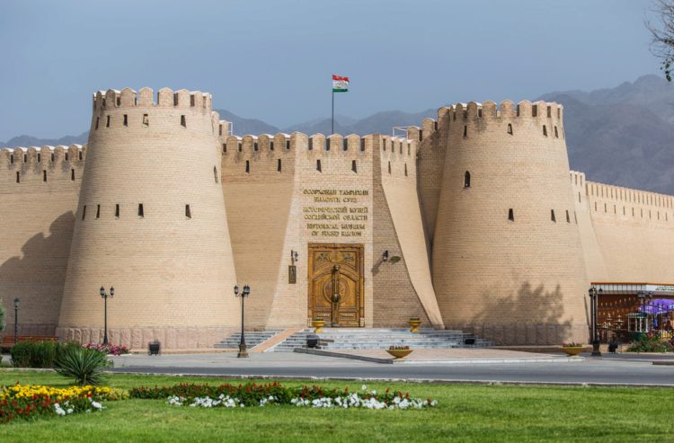 Khujand Fortress - Sehenswürdigkeiten von Tadschikistan