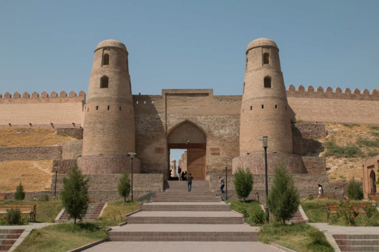Hissar fortress - places of interest in Tajikistan