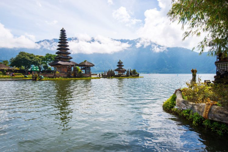 Lake Bratan and Pura Ulun Danu Temple - Bali attractions