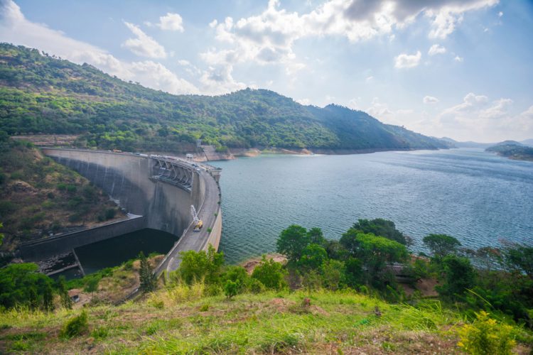 Victoria Dam - Sightseeing in Sri Lanka