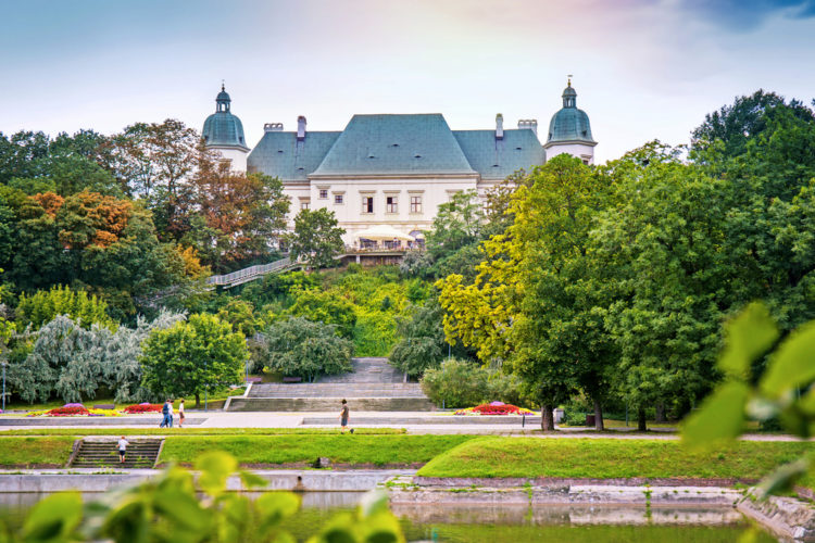 Ujazdowski Castle - sights in Warsaw