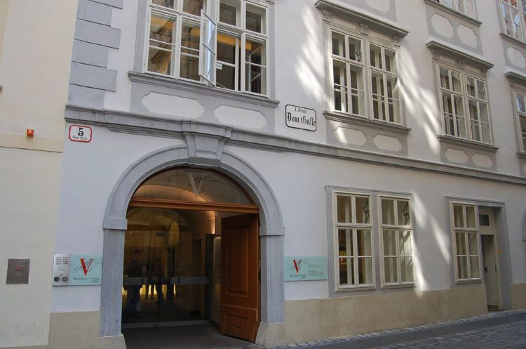 Mozart House Museum - Sightseeing in Vienna