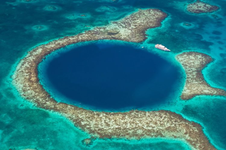 Most Beautiful Places on Earth - Big Blue Hole, Belize