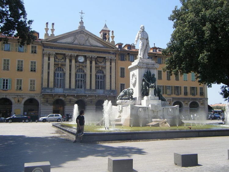 Garibaldi Square - landmarks in Nice