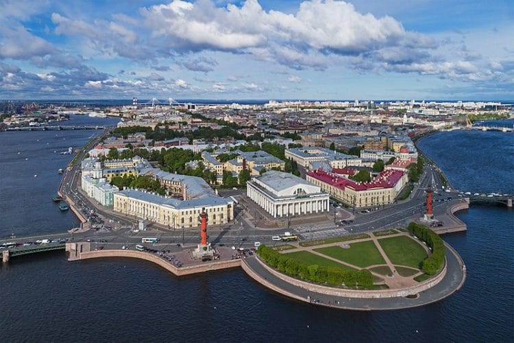 Strelka Vasilievsky Island - St. Petersburg attractions