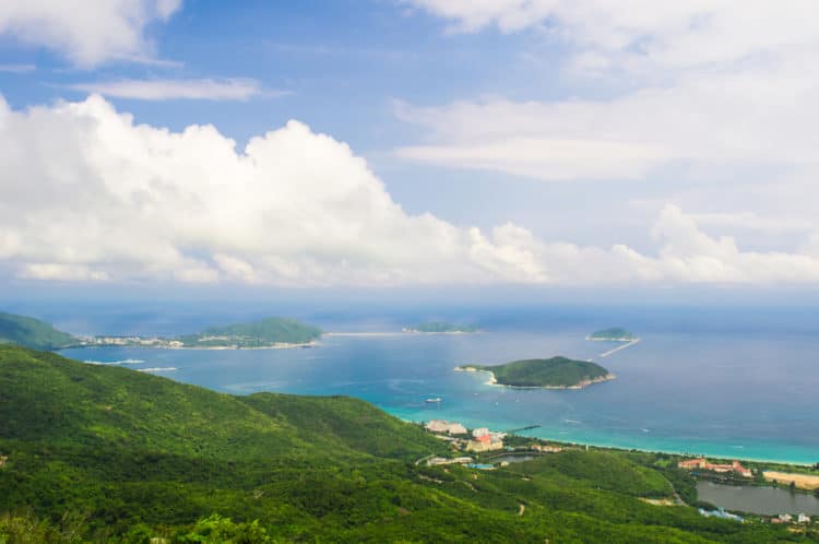Yalong Bay - Sightseeing in Hainan Island