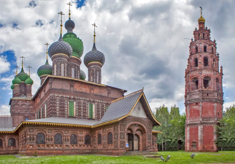 Church of John the Baptist in Tolchkovo - Yaroslavl attractions