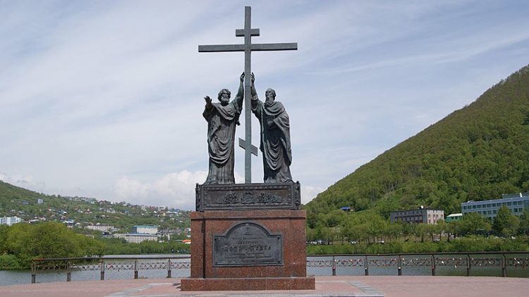 Monument to the holy apostles Peter and Paul - Kamchatka sights