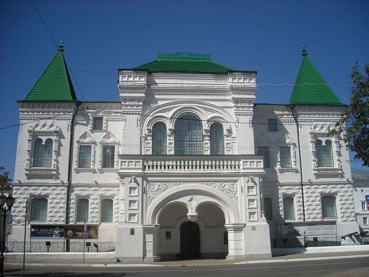 Romanovsky Museum - Sights of Kostroma