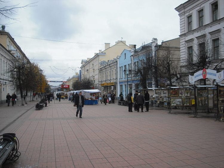 Trekhsvyatskaya Street - Sights of Tver