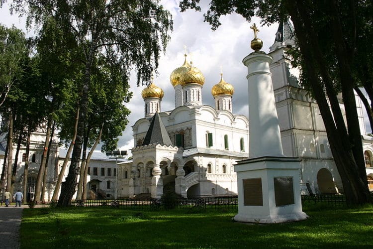 Holy Trinity Ipatiev Monastery - Sights of Kostroma