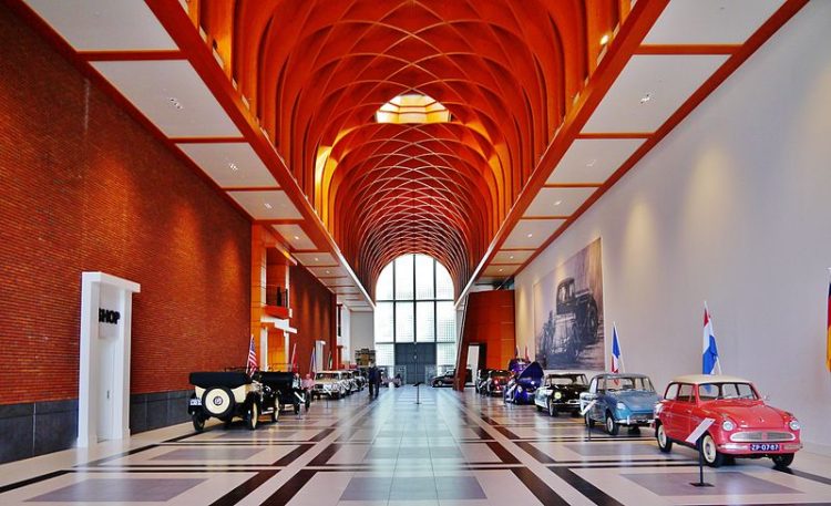 Loewmann Museum - The Hague attractions