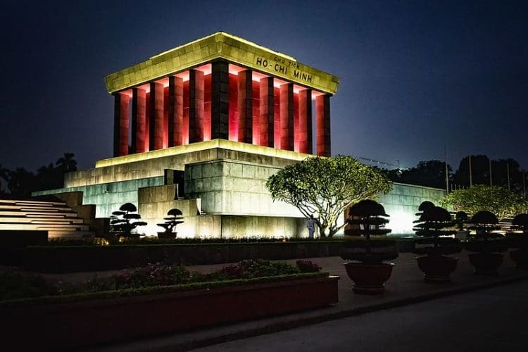 Ho Chi Minh Mausoleum - Sights of Hanoi