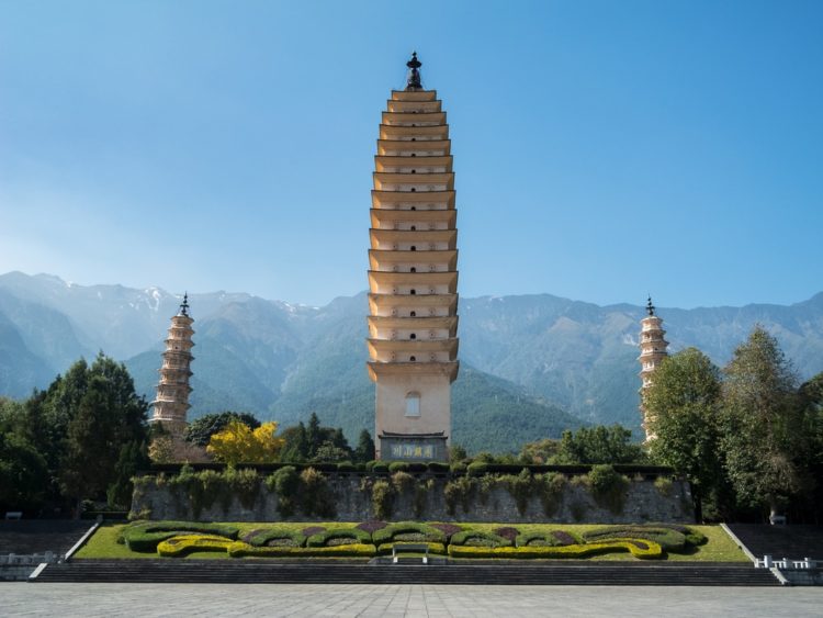 Three Pagodas of Chunsheng Temple in China
