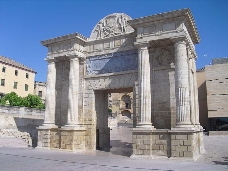 Puerta del Puente Gate - Sights of Cordoba