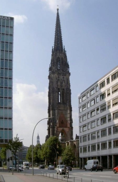 Церковь Святого Николая в Гамбурге - достопримечательности Гамбурга, Германия