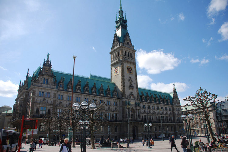 Гамбургская ратуша- -достопримечательности Гамбурга, Германия