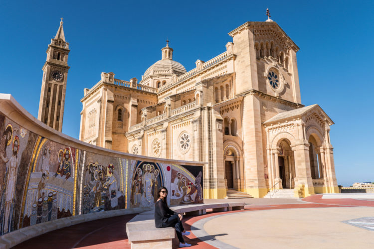 Базилика Девы Марии Та-Пину - достопримечательности Мальты