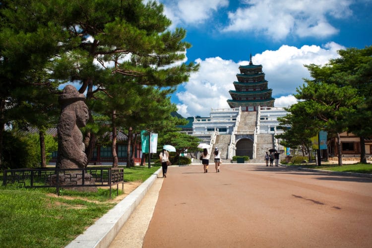 Национальный фольклорный музей Кореи - достопримечательности Сеула