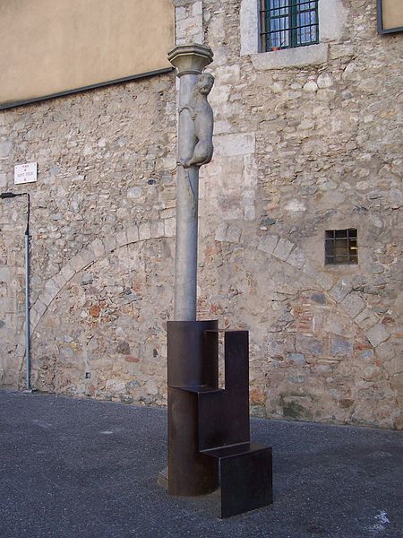 Скульптура «Жиронская львица» - достопримечательности Жироны