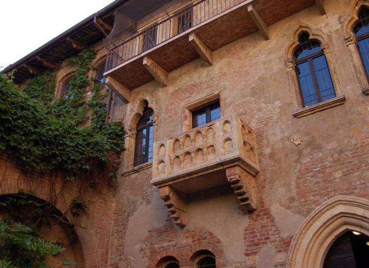 Дом Джульетты в Италии