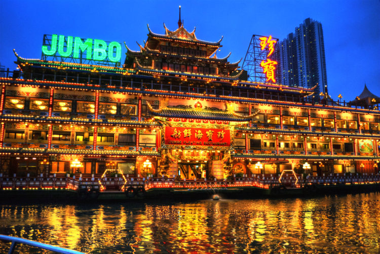 Плавучий ресторан Jumbo - достопримечательности Гонконга