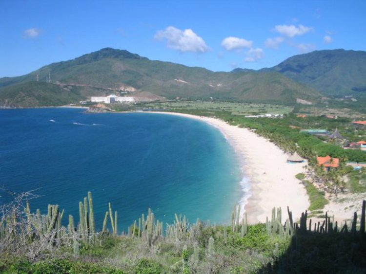 Достопримечательности Венесуэлы - Пляж Пуэрто-де-ла-Круз