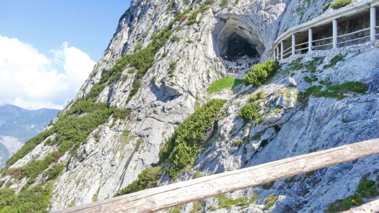 Достопримечательности Австрии - Пещера ледяных гигантов Айсризенвельт