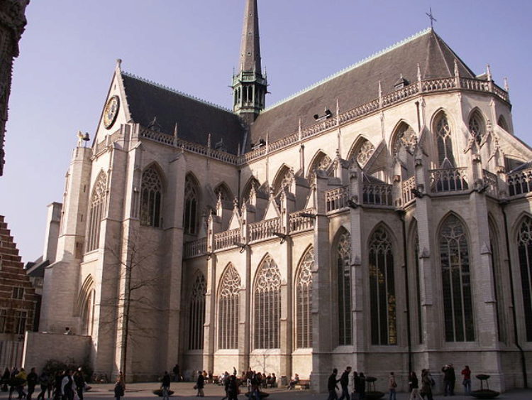 Достопримечательности Бельгии - Церковь Св. Петра