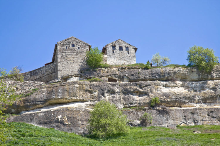 Пещерный город - крепость Чуфут-Кале в Бахчисарае