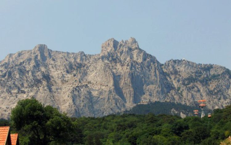 Гора Ай-Петри в Алупке в Крыму