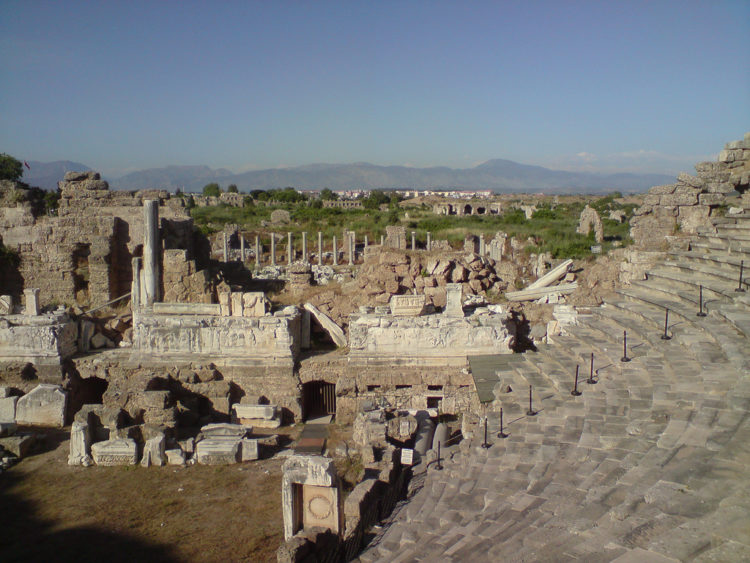 Что посмотреть в Авсалларе - Римский театр в Сиде
