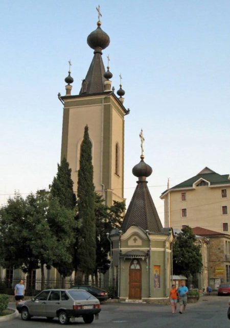 Храм во имя всех Крымских святых и Феодора Стратилата в Алуште