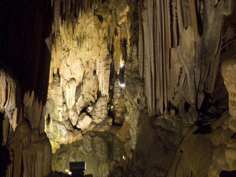 Пещера Дим Магарасы в Аланьи в Турции