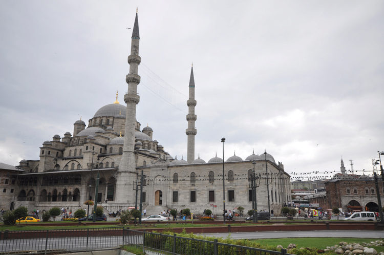 Новая мечеть или Мечеть Султана Валида в Стамбуле - достопримечательности Стамбула, Турция