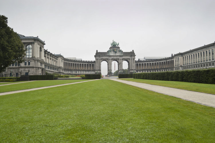 Парк пятидесятой годовщины в Брюсселе - достопримечательности Брюсселя