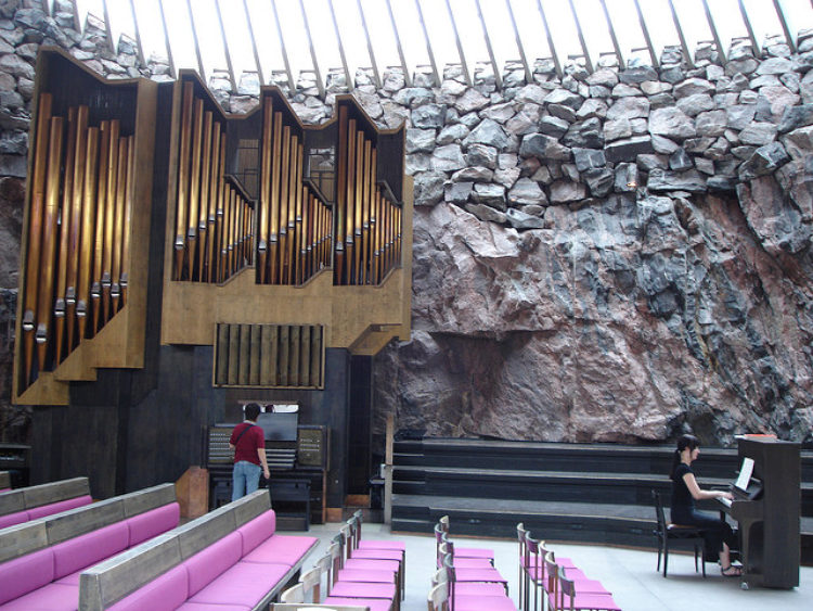 ЦерковьТемппелиаукио или «Рок-церковь» - достопримечательности Хельсинки, Финляндия