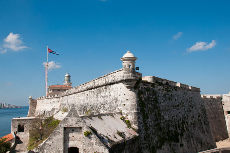 Крепость Ла-Кабанья и Эль-Морро - достопримечательности Кубы