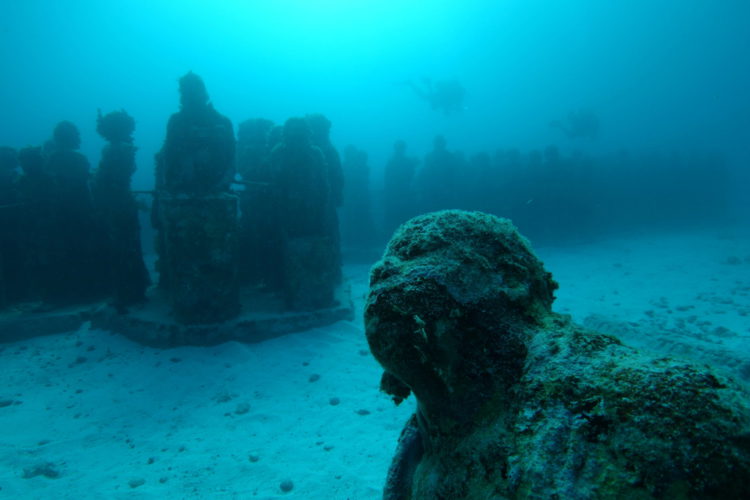 Музей подводных скульптур - достопримечательности Мексики
