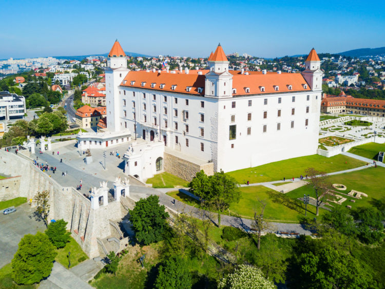 Братиславский град - достопримечательности Словакии