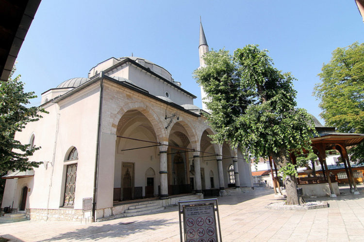 Мечеть Гази Хусрев-бея - достопримечательности Боснии и Герцеговины