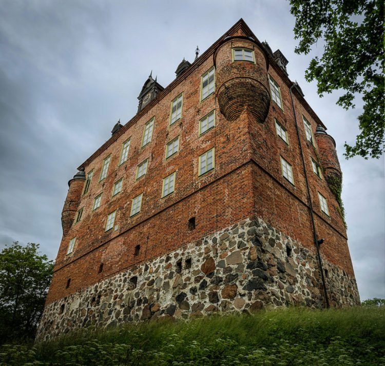 Замок Вик - достопримечательности Швеции