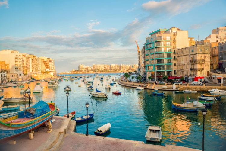 Залив Спинола - достопримечательности Мальты